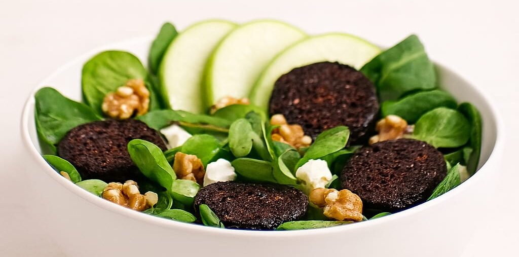 Ensalada con morcilla
